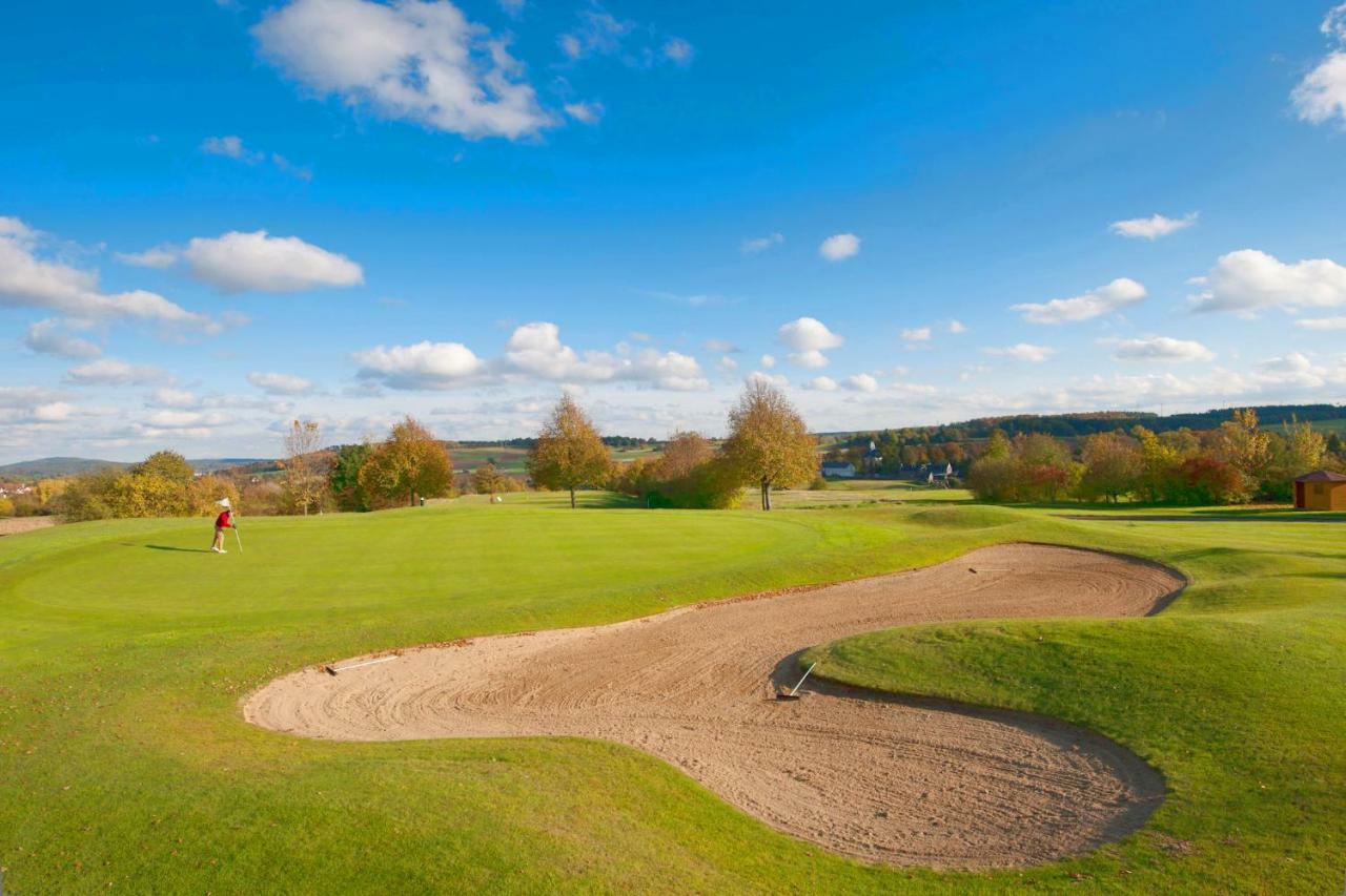 Apartments Golfpark Schlossgut Sickendorf Lauterbach Exterior foto